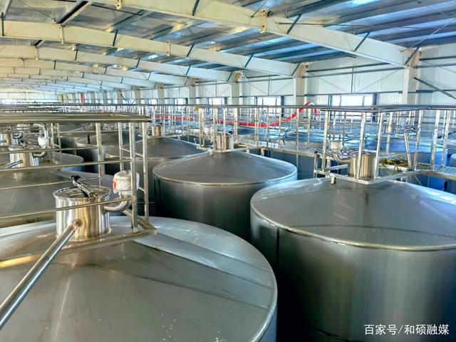 和硕芳香庄园酒庄荣登2021年《新疆特色农业好产品名录》